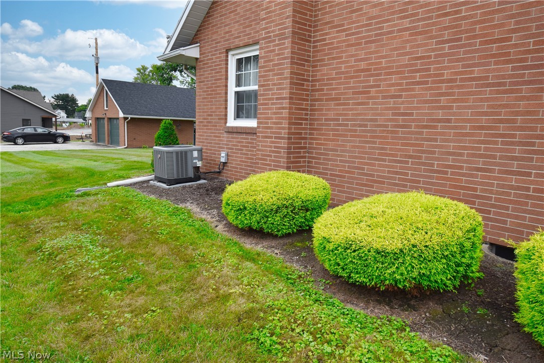 825 4th Street SW New Philadelphia OH 44663
