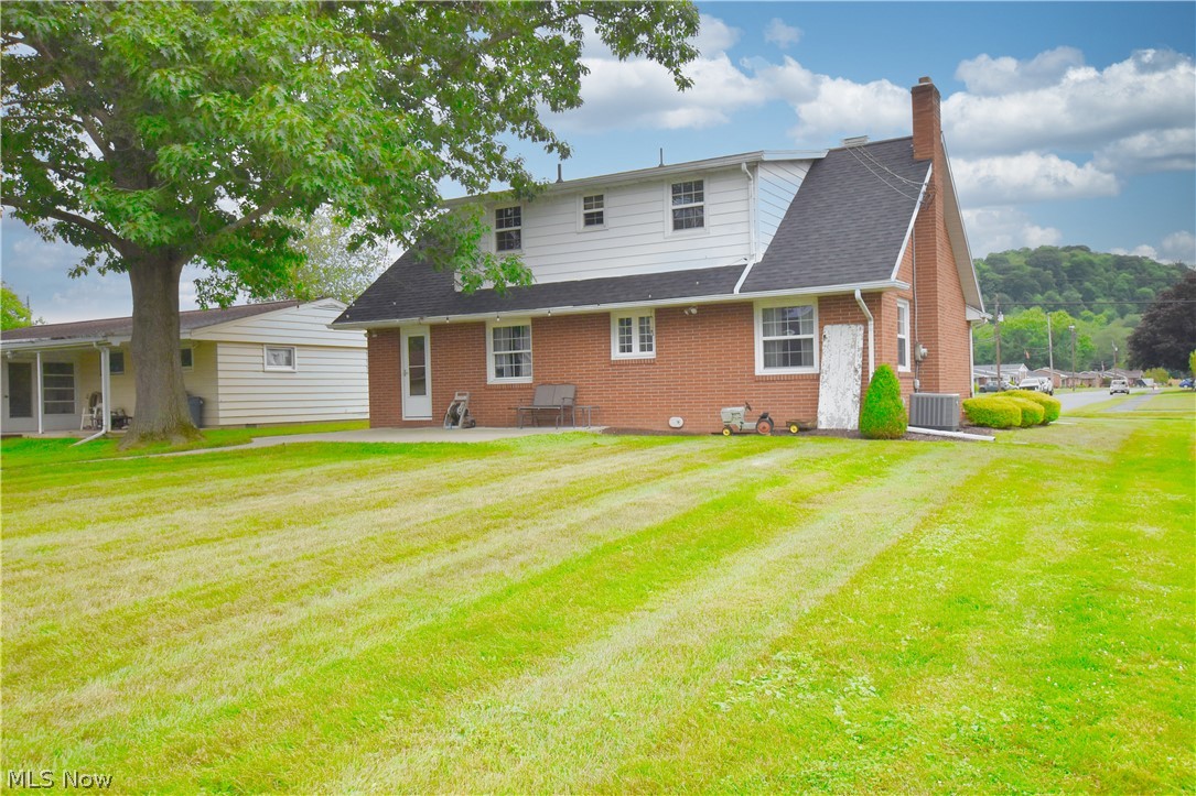 825 4th Street SW New Philadelphia OH 44663