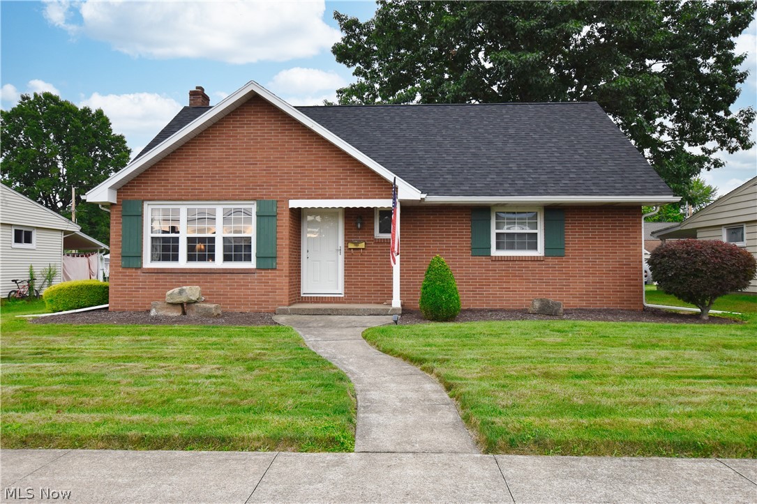 825 4th Street SW New Philadelphia OH 44663