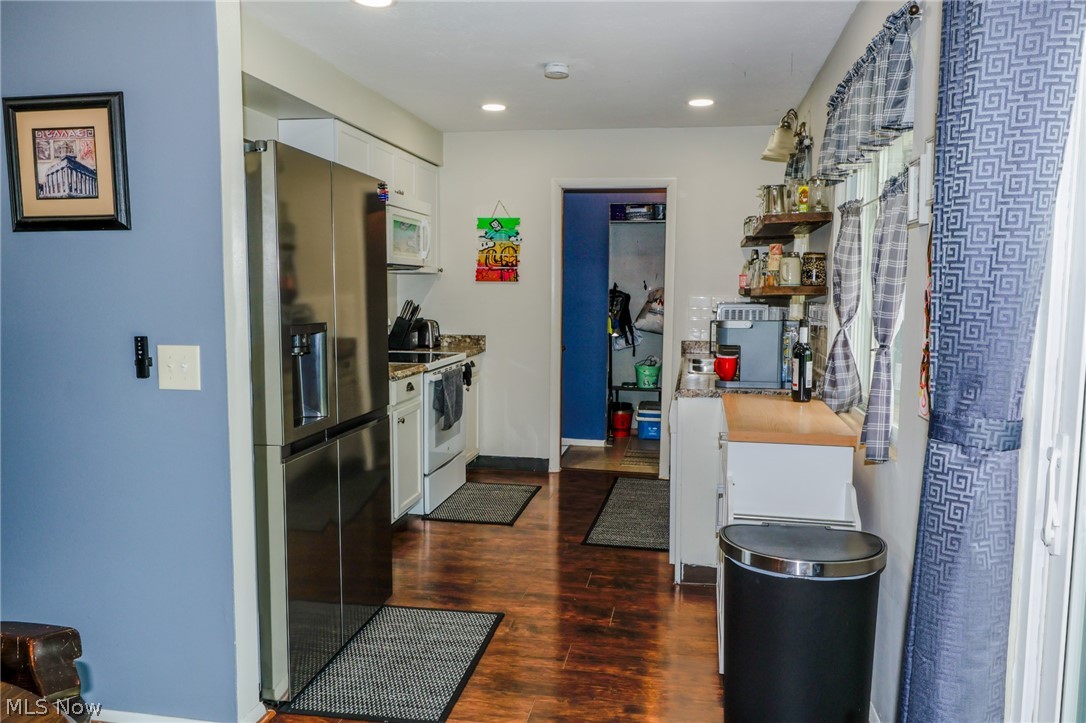 4202 Holl Avenue Sheffield Lake OH 44054