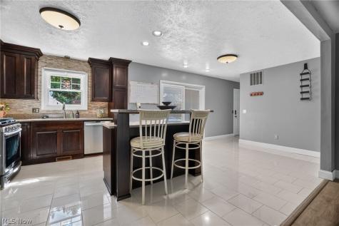 1104 Westfield Circle Painesville OH 44077