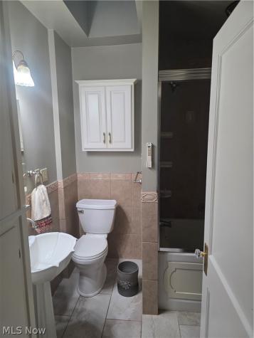 1045 Chalker Street Akron OH 44310