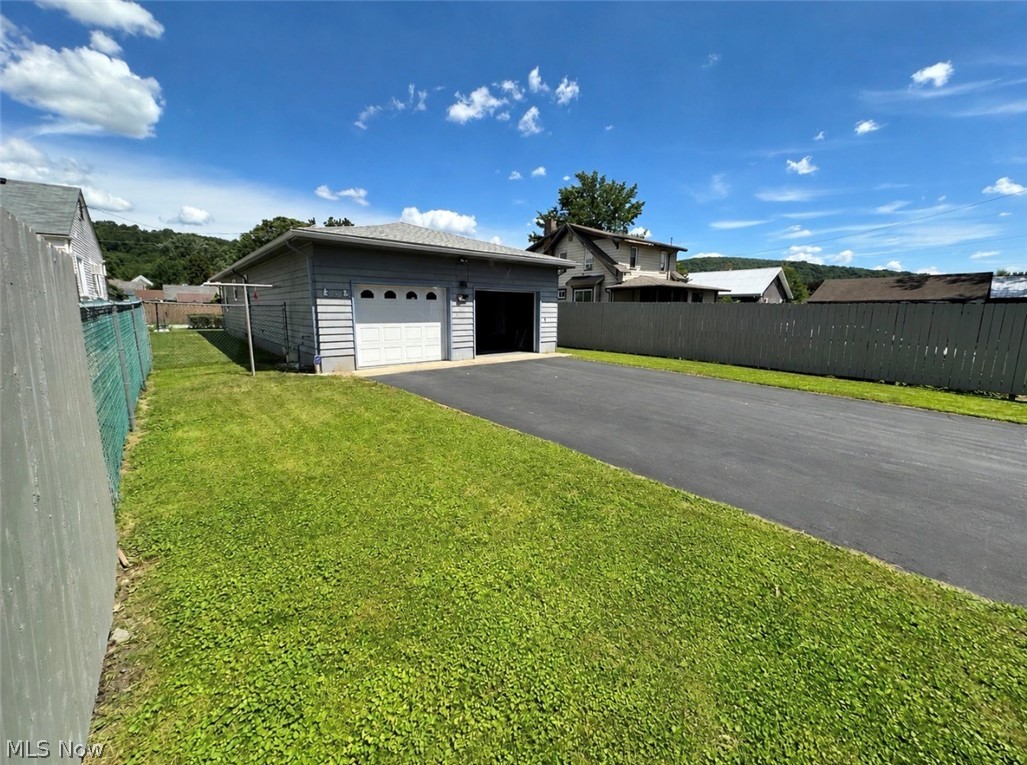 1510 Etruria Street East Liverpool OH 43920