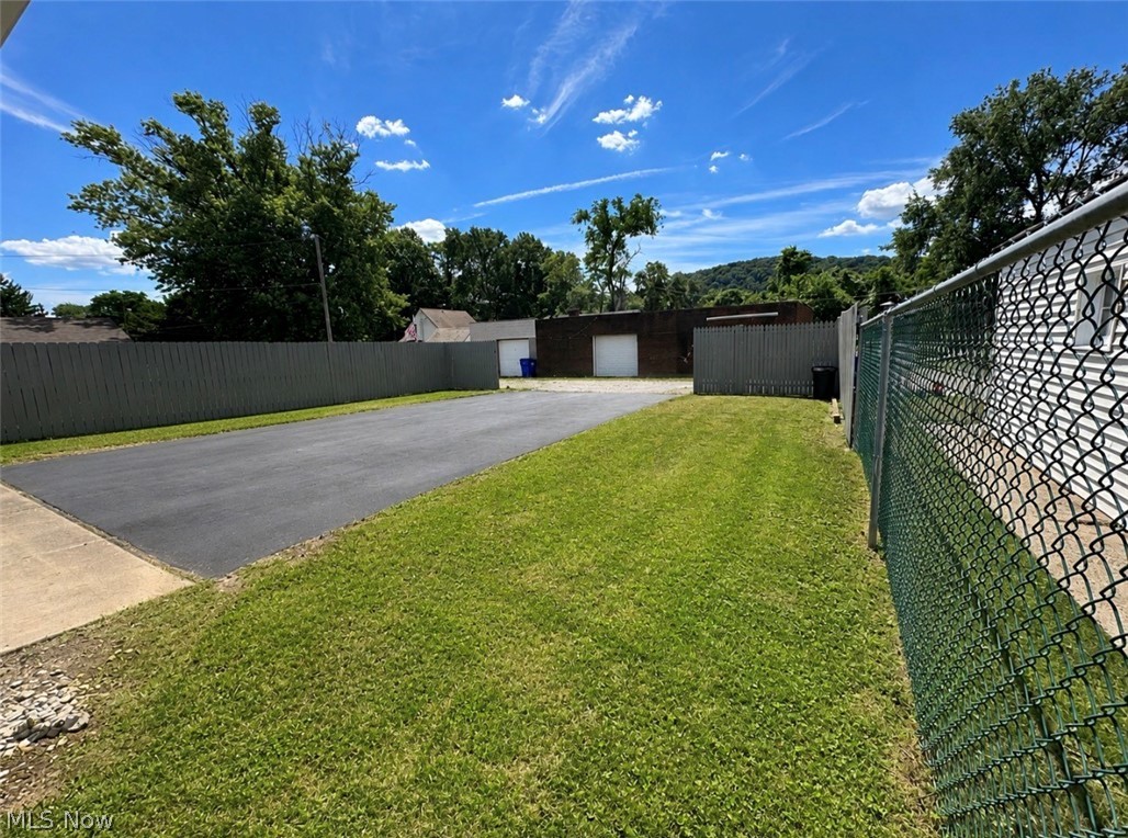 1510 Etruria Street East Liverpool OH 43920
