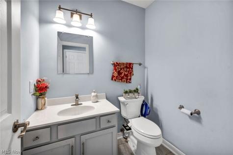 1273 Muchney Circle Akron OH 44312