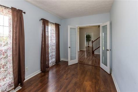 1273 Muchney Circle Akron OH 44312