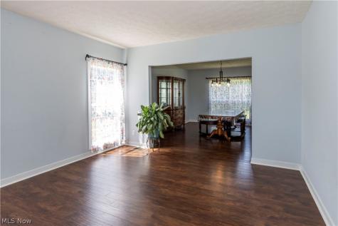 1273 Muchney Circle Akron OH 44312