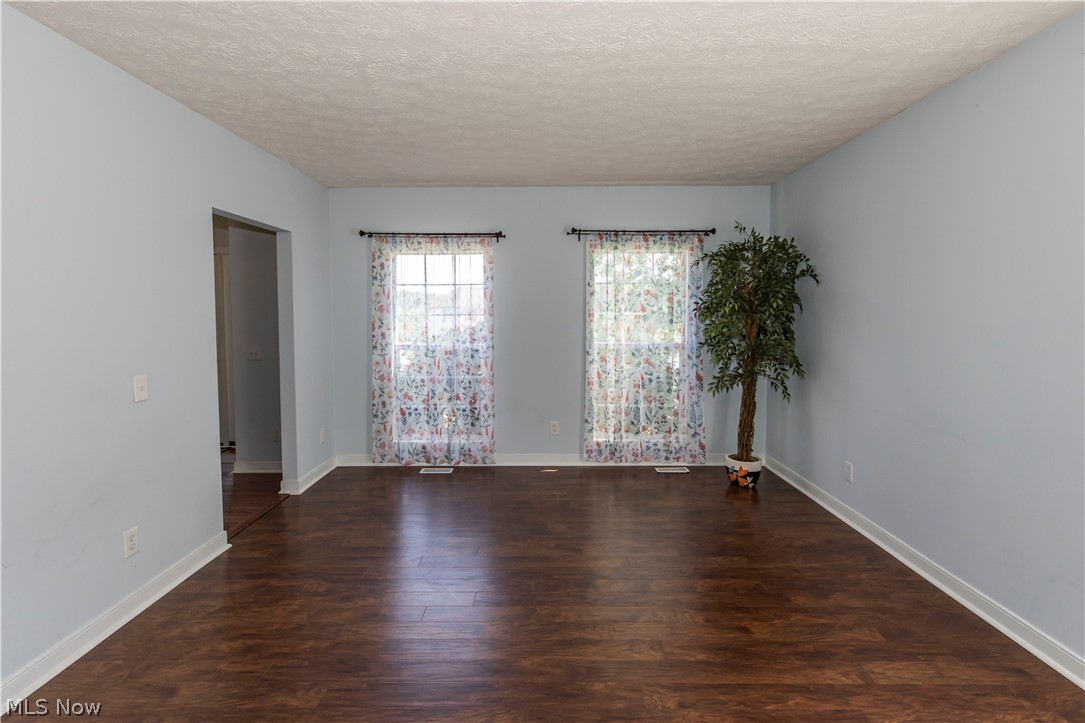 1273 Muchney Circle Akron OH 44312