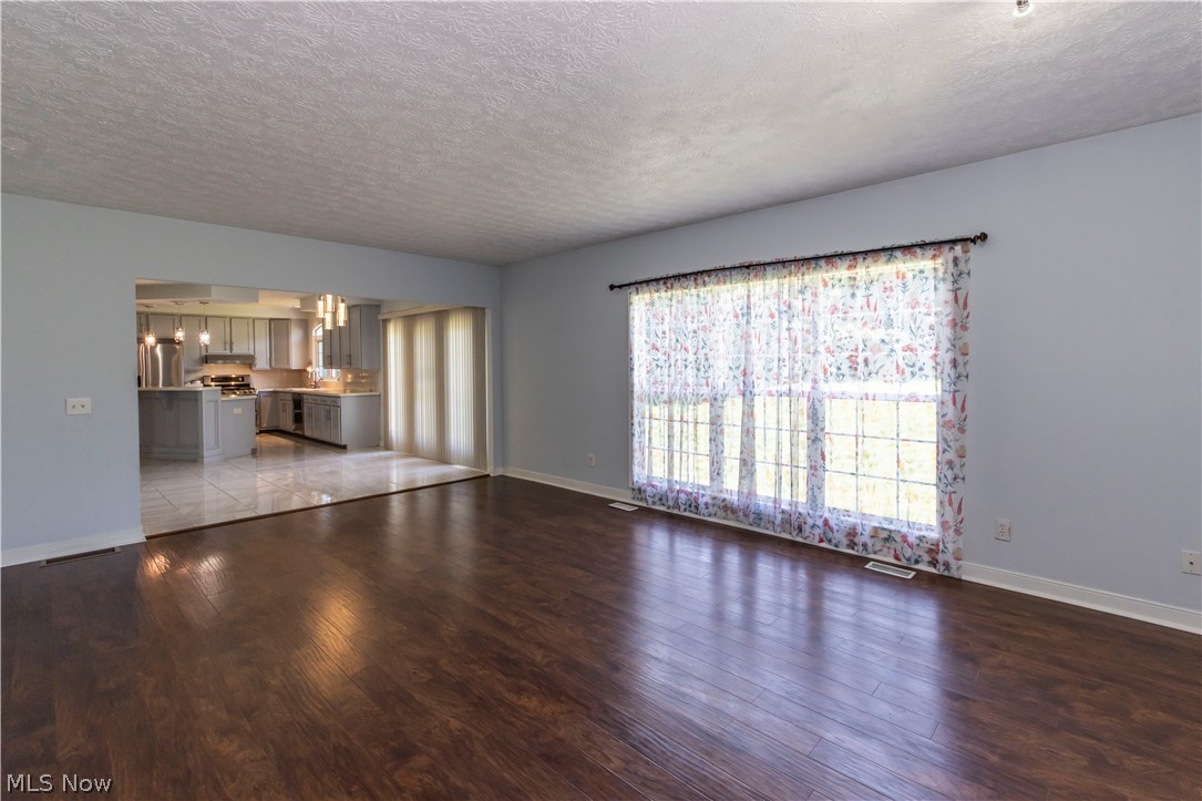1273 Muchney Circle Akron OH 44312