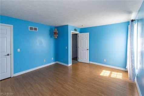 1273 Muchney Circle Akron OH 44312