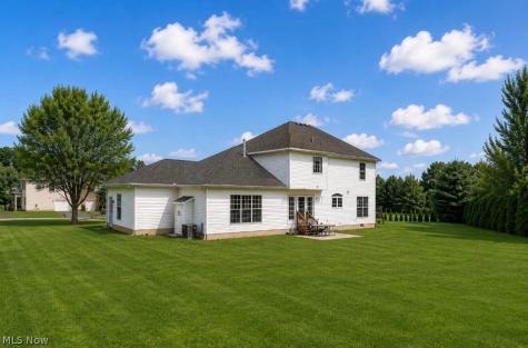 1273 Muchney Circle Akron OH 44312