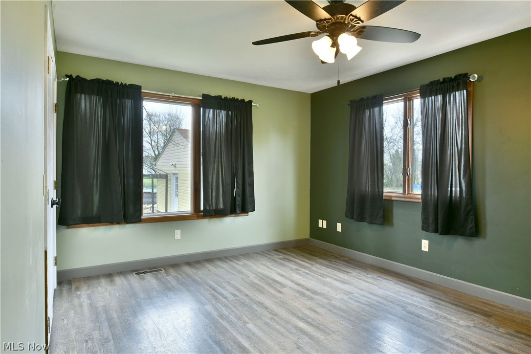 4890 Myrtle Avenue NW Warren OH 44483