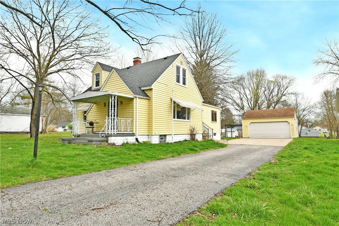 4890 Myrtle Avenue NW Warren OH 44483