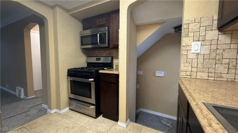 4643 E 90th Street Garfield Heights OH 44125