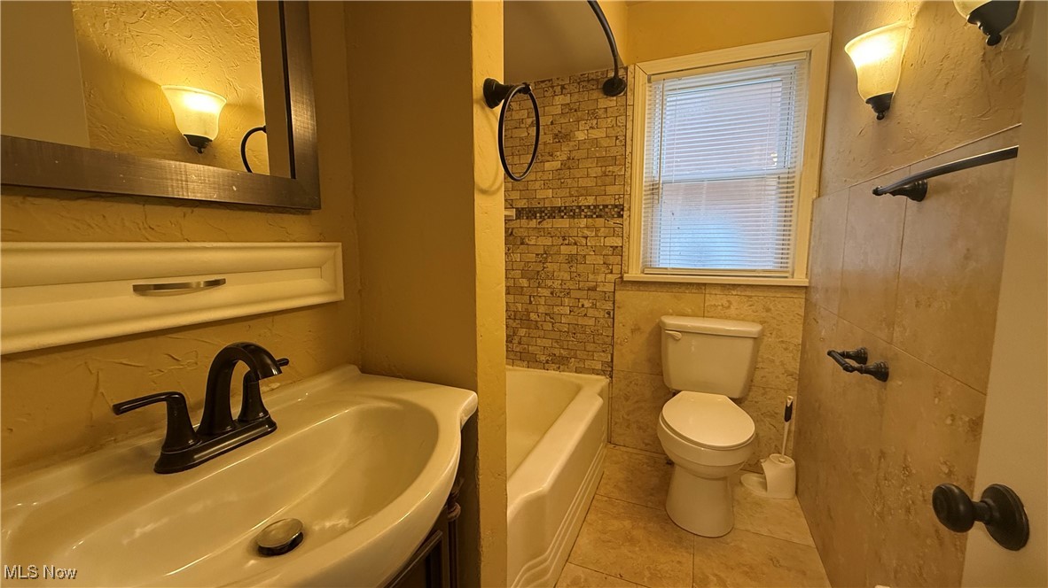 4643 E 90th Street Garfield Heights OH 44125