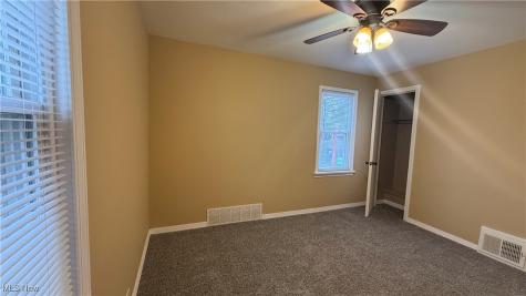 4643 E 90th Street Garfield Heights OH 44125