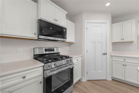 129 Eagle Circle Amherst OH 44001