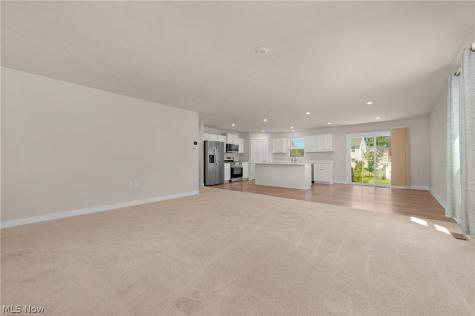 129 Eagle Circle Amherst OH 44001