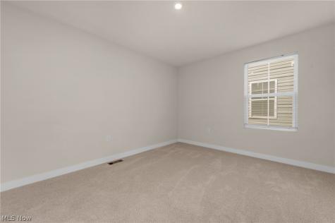 129 Eagle Circle Amherst OH 44001