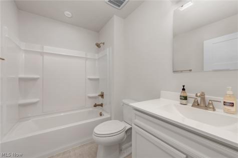 129 Eagle Circle Amherst OH 44001
