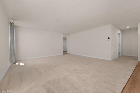129 Eagle Circle Amherst OH 44001
