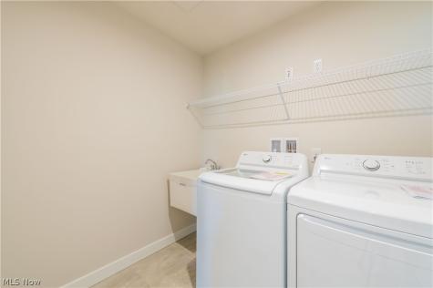 129 Eagle Circle Amherst OH 44001