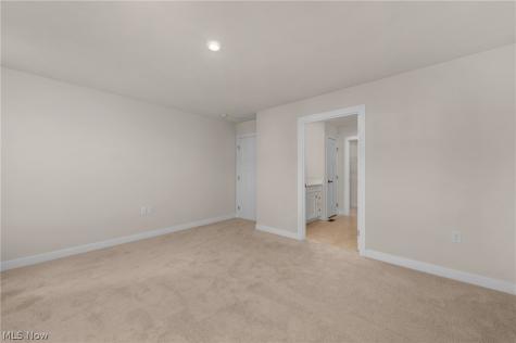 129 Eagle Circle Amherst OH 44001