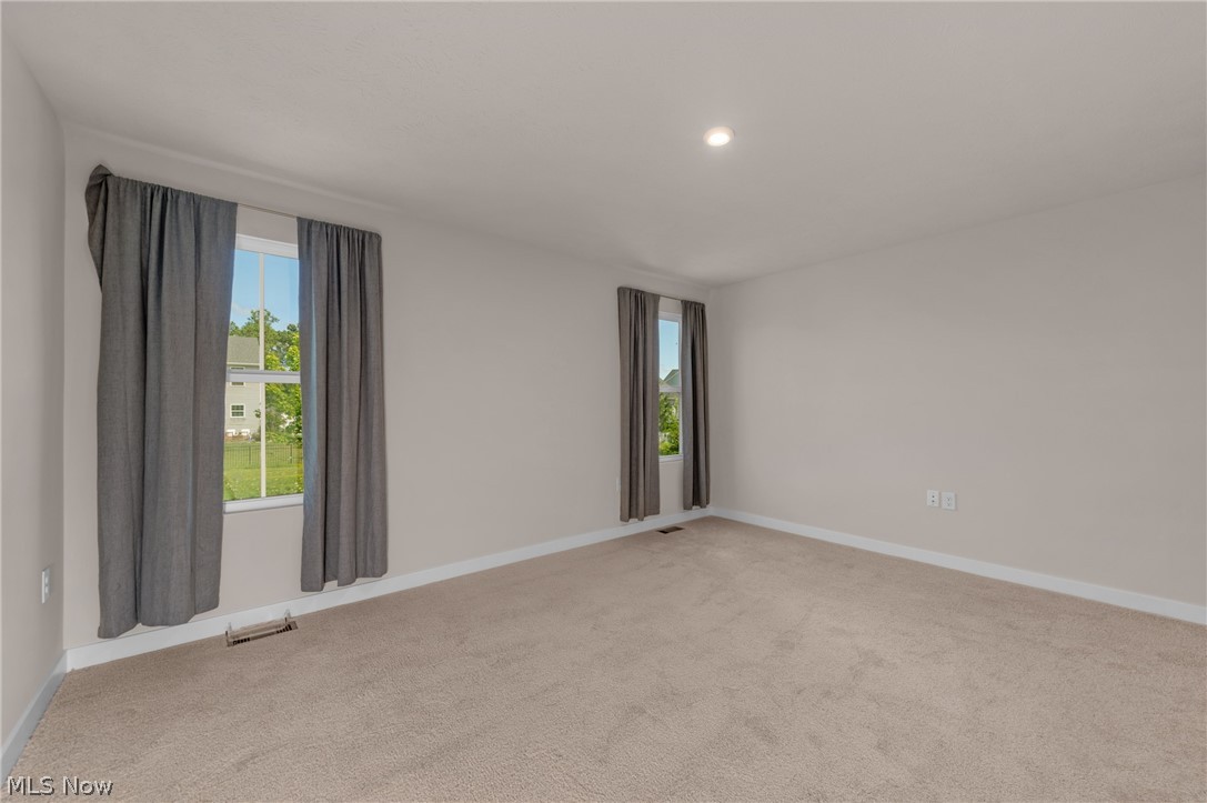 129 Eagle Circle Amherst OH 44001