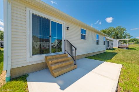 129 Eagle Circle Amherst OH 44001
