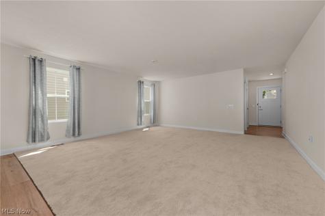 129 Eagle Circle Amherst OH 44001