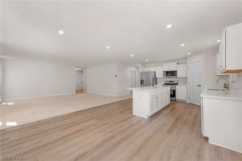 129 Eagle Circle Amherst OH 44001