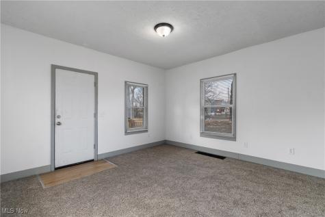 1747 5th Street SE Canton OH 44707