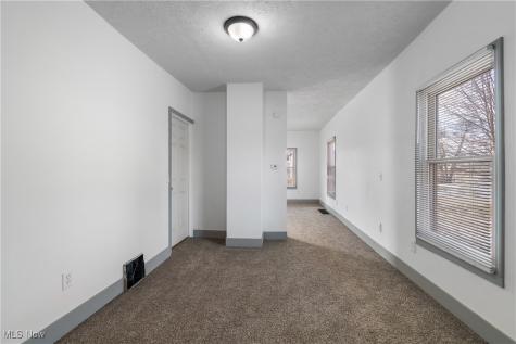 1747 5th Street SE Canton OH 44707