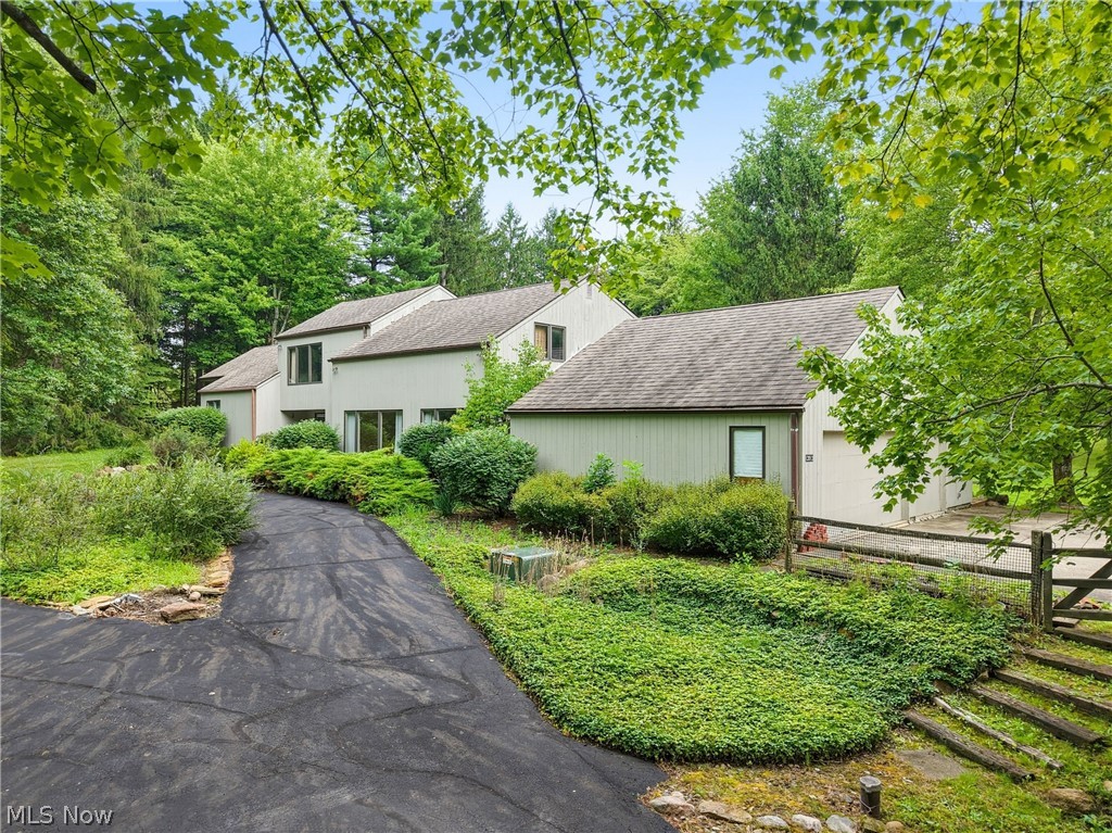 13913 County Line Road Novelty OH 44072