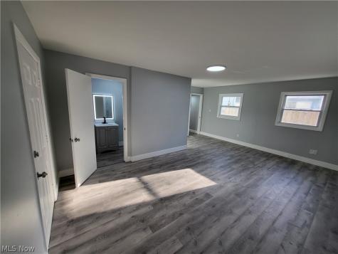 13726 Leroy Avenue Cleveland OH 44135