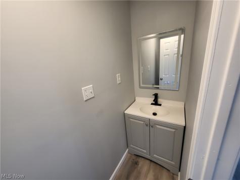 13726 Leroy Avenue Cleveland OH 44135