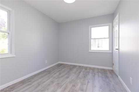 13726 Leroy Avenue Cleveland OH 44135