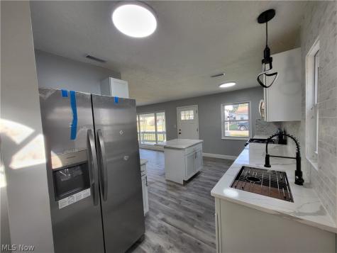13726 Leroy Avenue Cleveland OH 44135