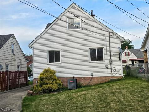 4838 E 86th Street Garfield Heights OH 44125