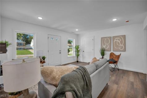 5235 Forest Avenue Maple Heights OH 44137