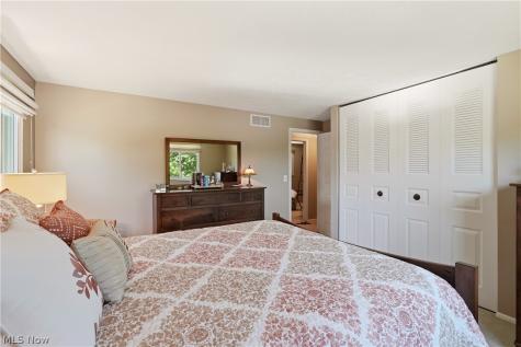 1142 Waldo Way Twinsburg OH 44087