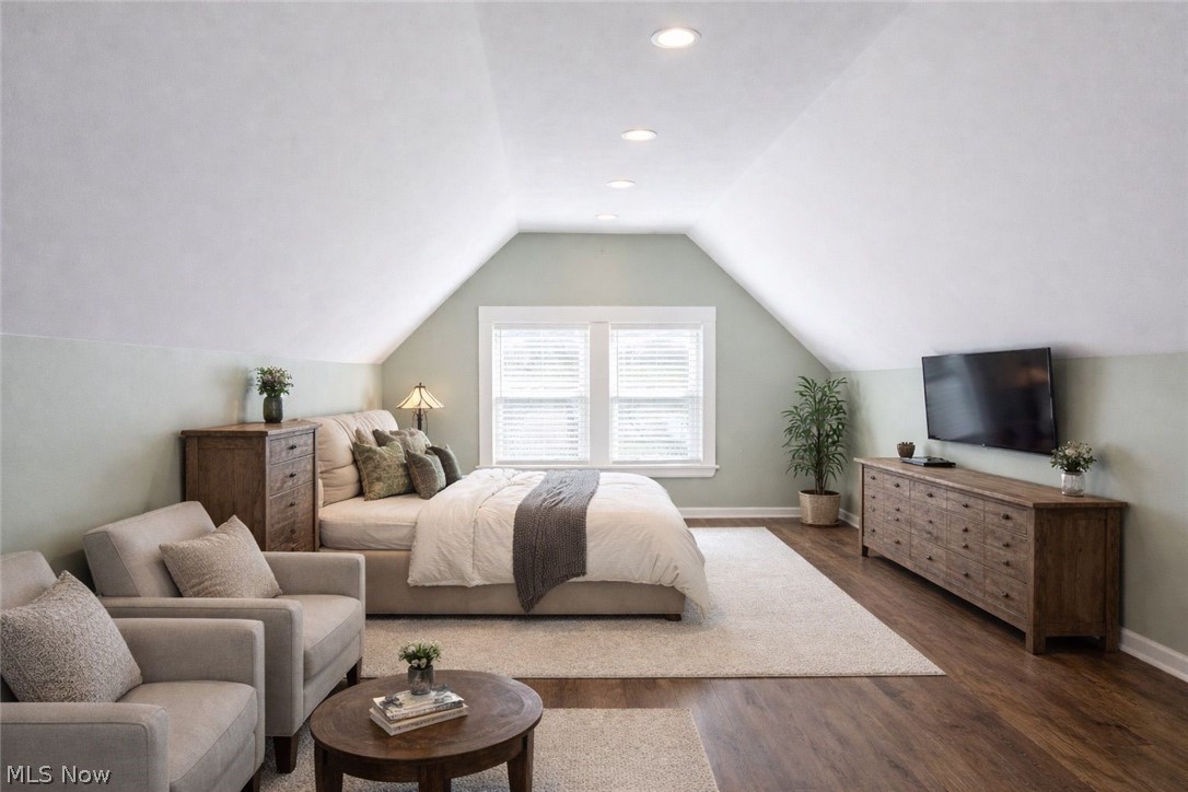 1280 Brockley Avenue Lakewood OH 44107