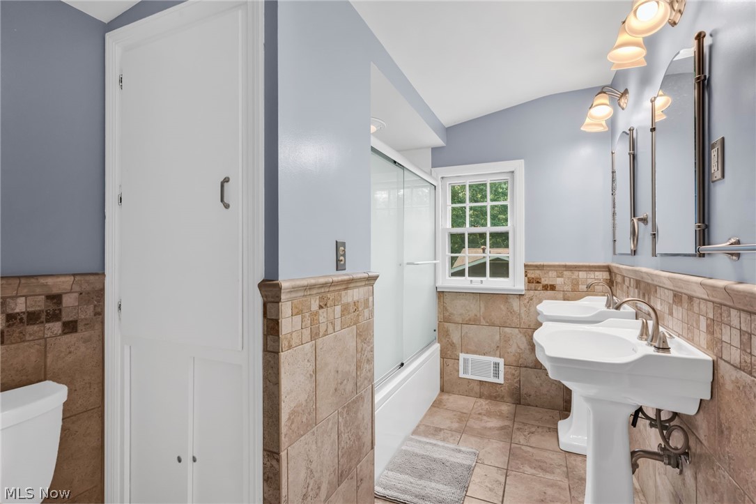 63041 Ridgewood Drive Cambridge OH 43725