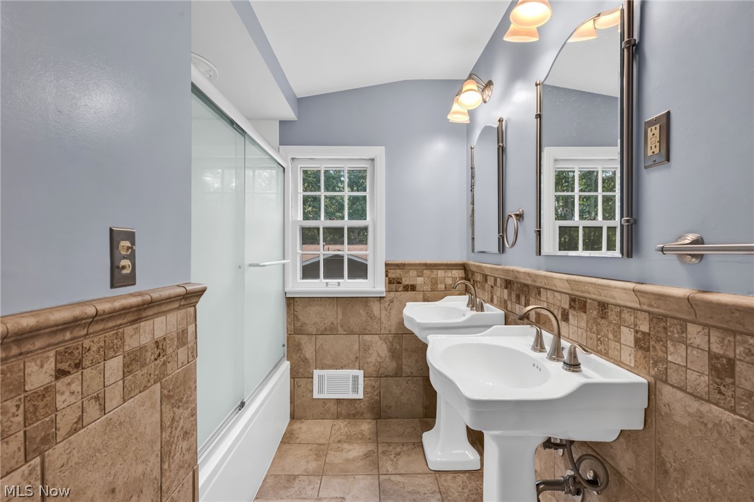 63041 Ridgewood Drive Cambridge OH 43725