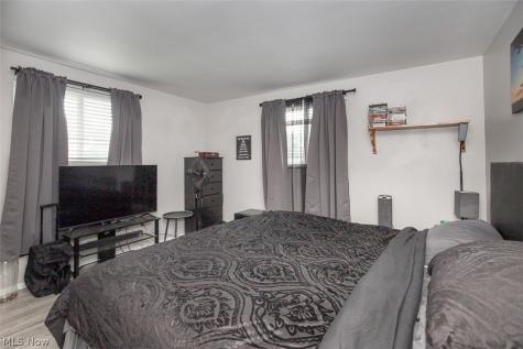 5632 Saxon Drive Garfield Heights OH 44125
