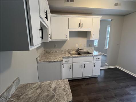 7728 Elton Avenue Cleveland OH 44102