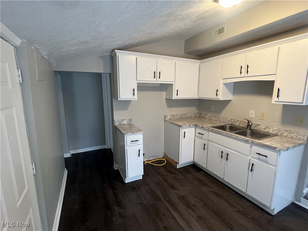 7728 Elton Avenue Cleveland OH 44102