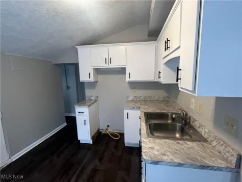 7728 Elton Avenue Cleveland OH 44102