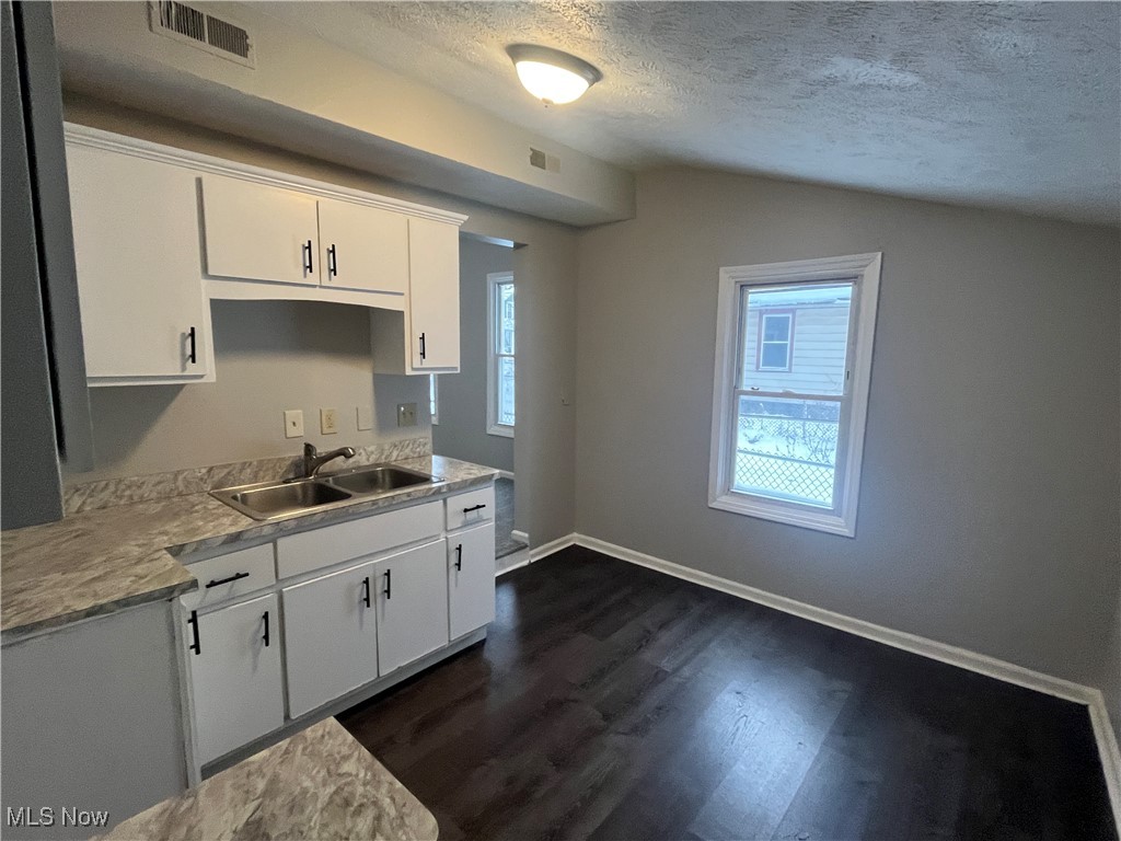 7728 Elton Avenue Cleveland OH 44102