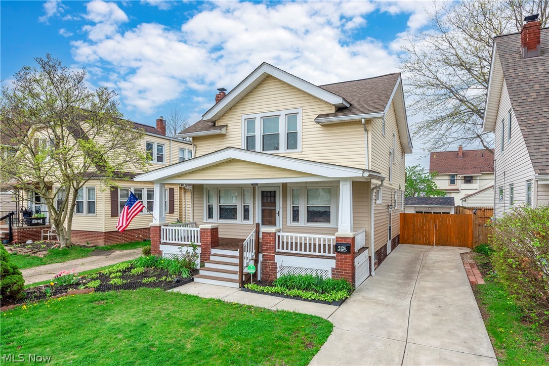 2126 Elbur Avenue Lakewood OH 44107